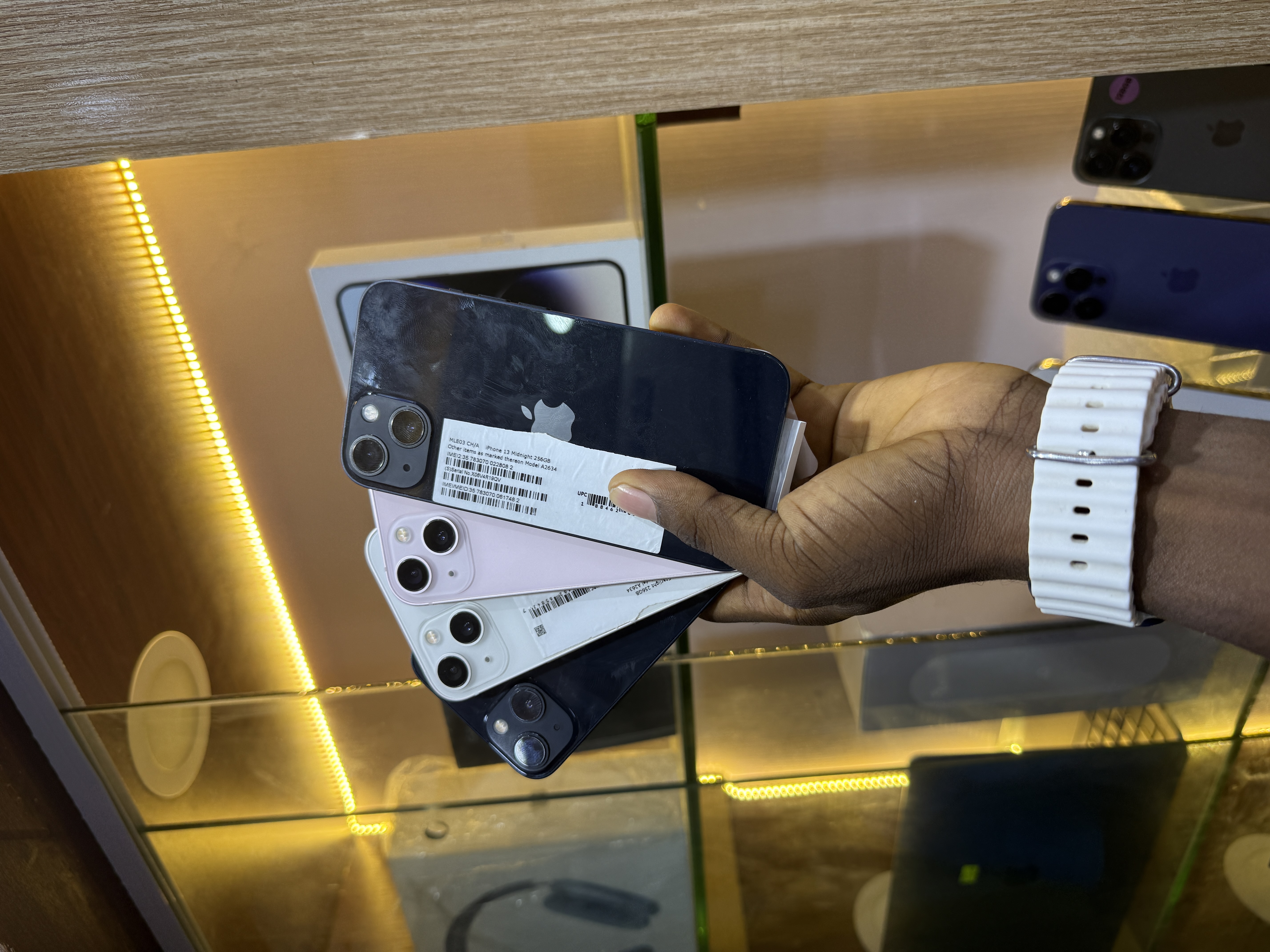 Super Clean iPhone 13